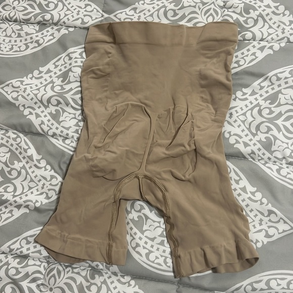 Skims shapewear - Picture 2 of 2